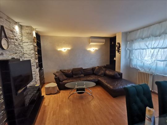 Blok 28, renoviran, komforan, ID 25992