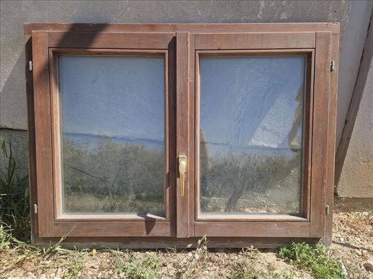 Dvokrilni drveni prozor 120 x 90