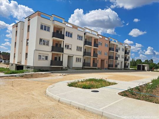 Ruma 1,5 novogradnja 43m2, I, garaž. mesto 16m2