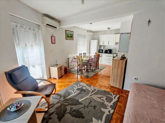Sombor, širi centar – 54m², Ii sprat, lift, dve te