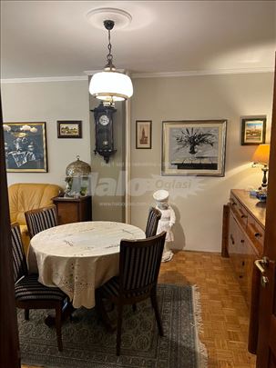 Zemun, Prvomajska | 54 m² | VPR | kod pijace