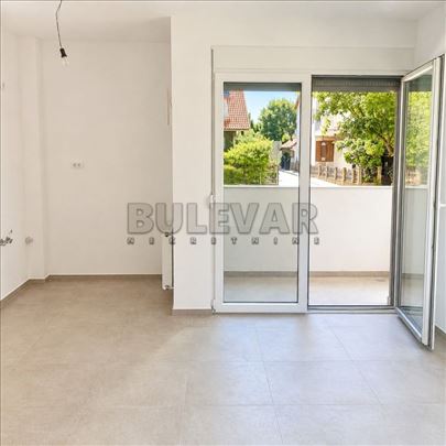 Na prodaju stan od 70 m2 - Erdoglija, Kragujevac u