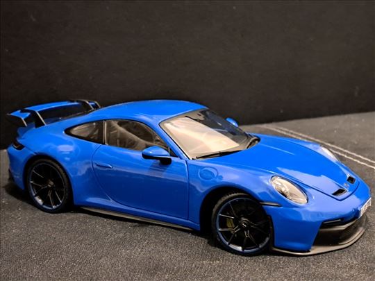 PORSCHE 911 (992) GT3 1:18 Maisto
