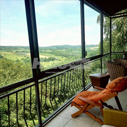 Prodajem uknjiženu vikend kuću 240m2, Fruška gora 