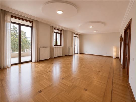 Autokomanda, poslovna vila 500 m2