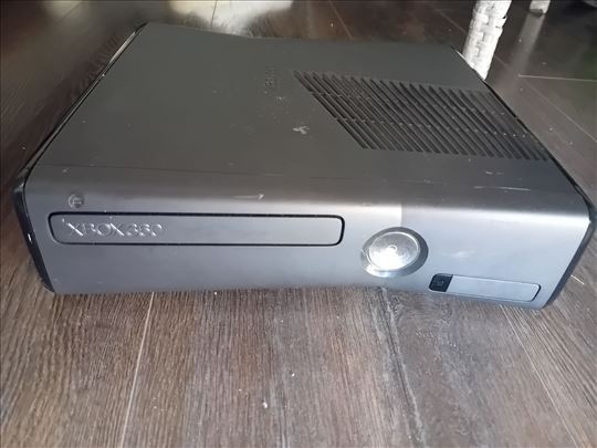 Xbox 360 Slim
