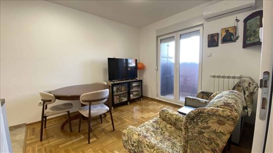 Zemun, Gornji grad, Cara Dušana, 36m2 ID#42993
