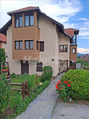 Zlatibor nameštena garsonjera u zgradi