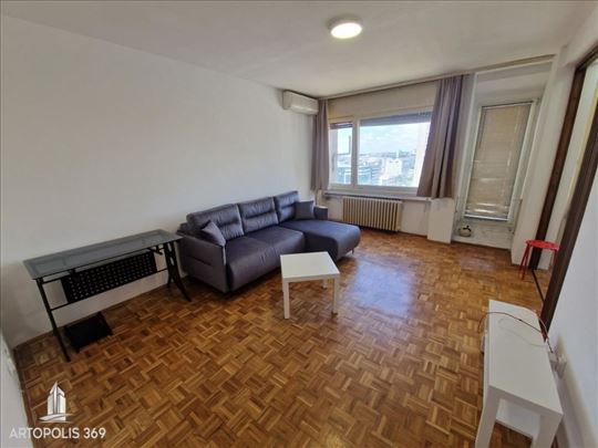 Blok 23, 50m2,1.5, renoviran, 13/22, 204.000 ID#14