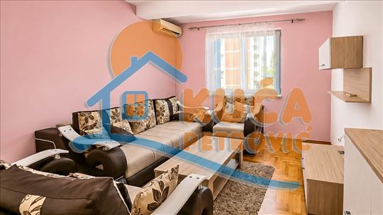 Izdaje se stan u blizini Pravnog fakulteta, 46m2