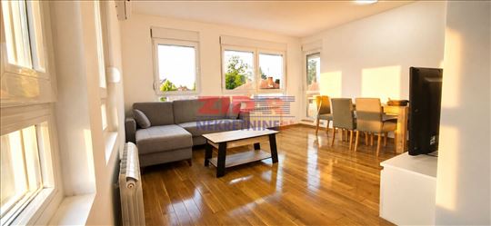Nov trosoban 63m²+parking mesto