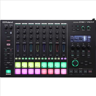 Roland MC-707 Music Workstation / novo