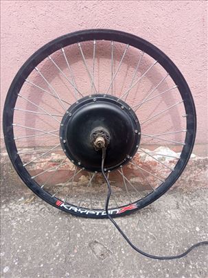 Tocak sa motorom