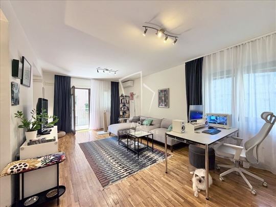 5.0,mereno 142m2 u Medakovićevoj, prostrana terasa