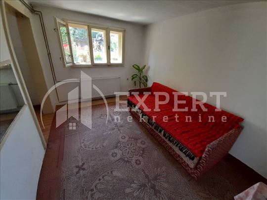 Izdaje se stan sa grejanjem 200e, Pantelej, 70m2
