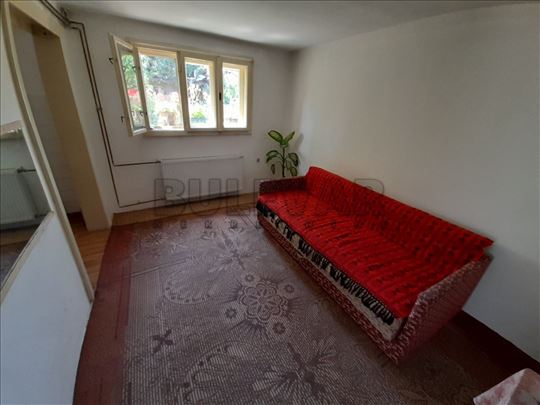 Izdaje se stan sa grejanjem 200e, Pantelej, 70m2