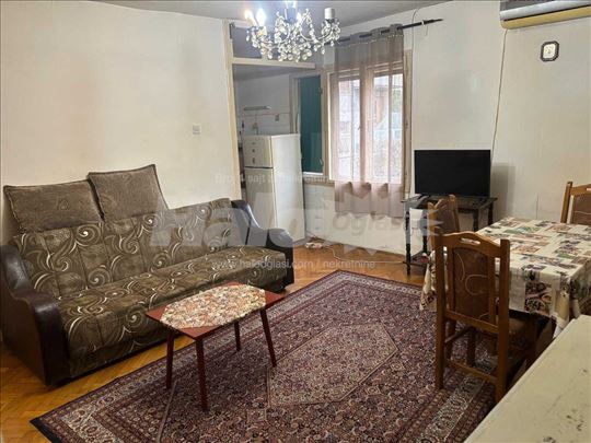 Izdajem jedini stan u kuci