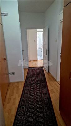 Izdajem stan na odličnoj lokaciji