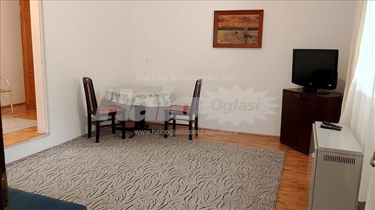 Izdajem stan u Višnjici