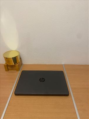odlican hp laptop na prodaju