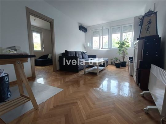 Renoviran uknjižen stan - Karaburma ID#4275