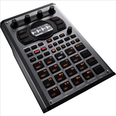 Roland SP-404MKII sampler / NOVO