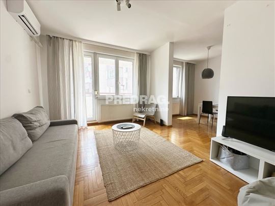 Uknjižen, odmah useljiv, adaptilan u 2.5 ID#1029