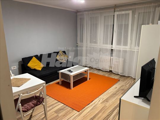 1.5 stan kod Vukovog spomenika