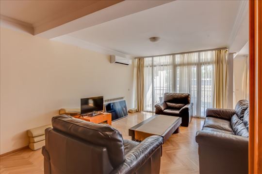Četvorosoban stan 154 m², Dedinje, Savski Venac, B