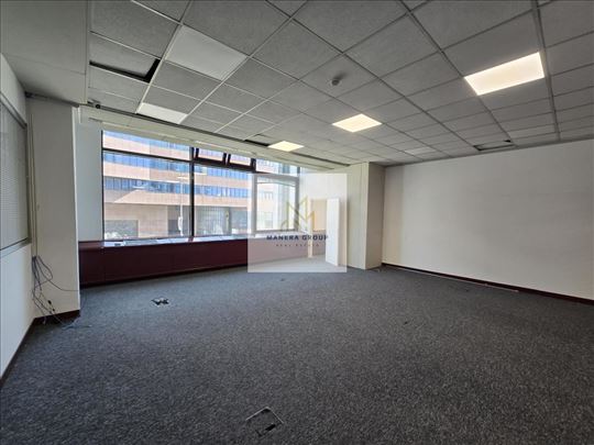 Funkcionalan poslovni prostor 170m2: Sava centar