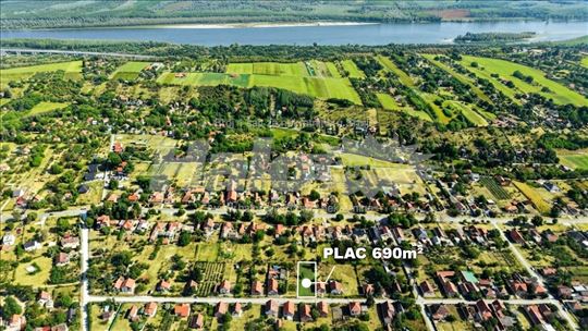 Građ. plac 690m² u Čortanovacima – Spreman za grad