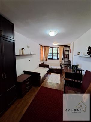 Jednosoban stan 31 m², Jajinci, Voždovac, Beograd