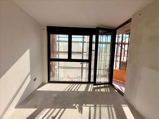 Kumodraška | Lux novogradnja 42m2 | Kružna terasa