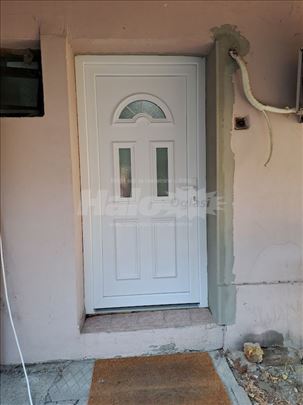 Dvorišna garsonjera u Sremskoj Mitrovici