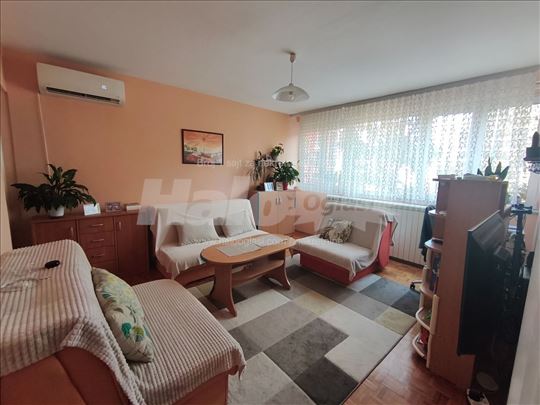 Izdajem 2.5 stan kod hotela Zira