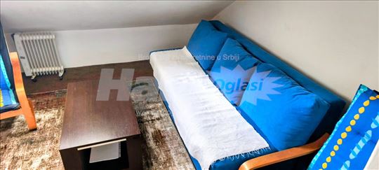 Izdajem namešteno potkrovlje u Višnjičkoj banji