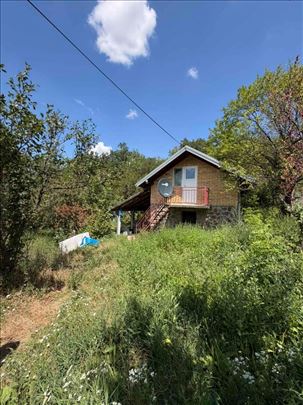 Ledinci kuca 61m2, na placu 806m2 HITNO!