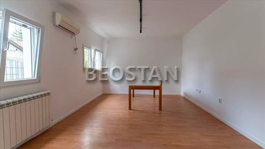 Širi centar - Zeleno brdo #68712