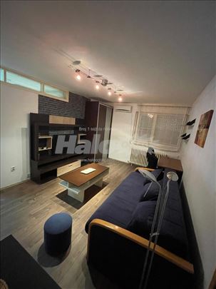 Zemunski kej, Garsonjera 30 m²