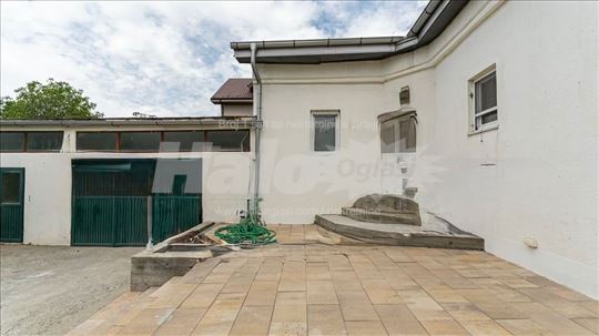 Zvezdara – kuća 99 m² + magacin 60 m² | idealno za