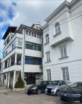 Banovo brdo kod Ada Mall