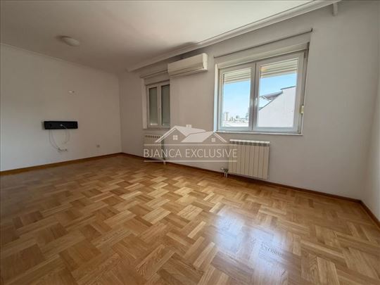Centar-Vračar-Duplex-120m2 mereno-108m2 uknjiženo 
