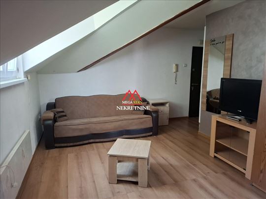 Garsonjera - 24m2 - Ćirpanova - 270e sa troškovima