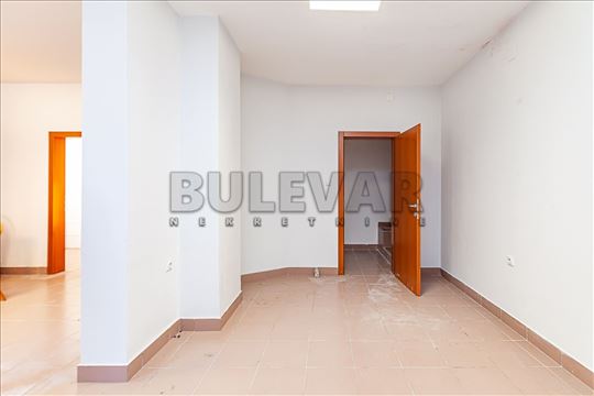 Izdaje se lokal 57m2 u Studeničkoj!