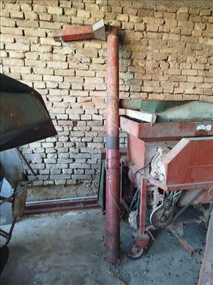 Krunjac za kukuruz Backo Petrovo selo