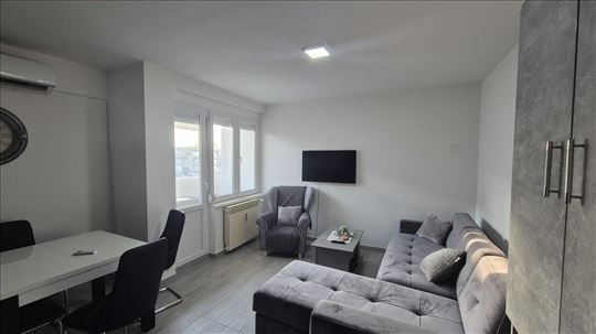 Loznica, Stan, 1.0, 28m2