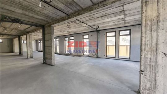 Novogradnja, odlična lokacija, 205m²