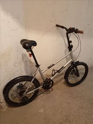 polusklopivi engleski bicikl,20 ica