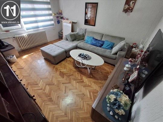 Savamala – Uknjižen salonac 50 m²