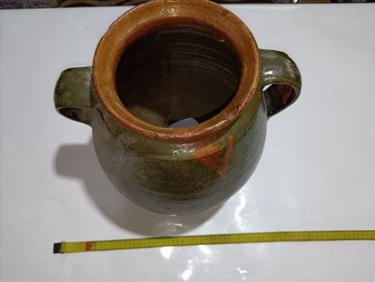 Stari zemljani ćup